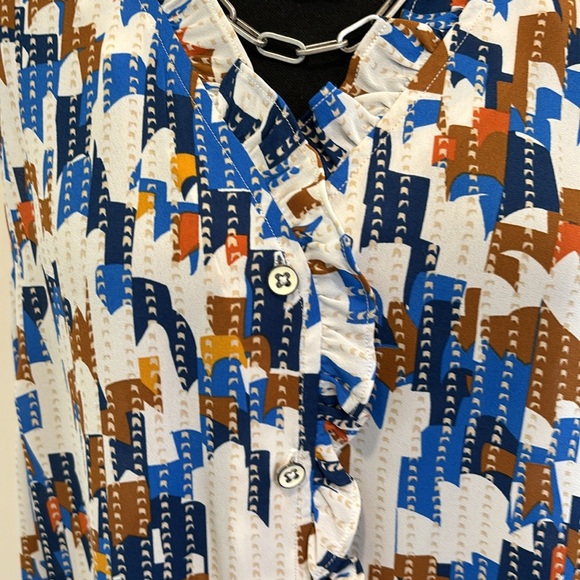 Cabi Jigsaw Top - Picture 2 of 5